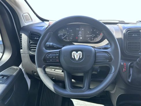 Used 2024 RAM ProMaster 2500 w/ Storage Group FWD image 12