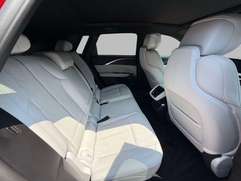 Used 2026 Cadillac Lyriq Luxury w/ LPO, Floor Liner Package AWD/4WD image 16