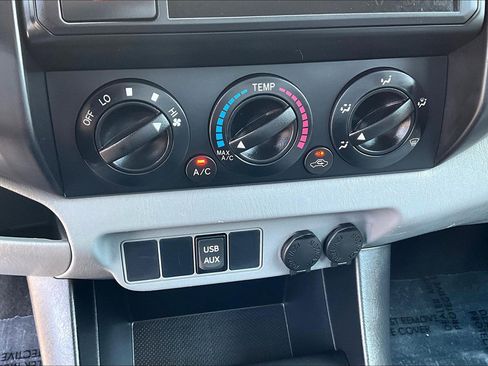 Used 2015 Toyota Tacoma PreRunner w/ Convenience Package RWD image 15