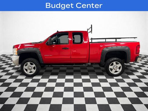 Used 2010 Chevrolet Silverado 2500 LT w/ Interior Plus Package AWD/4WD image 5