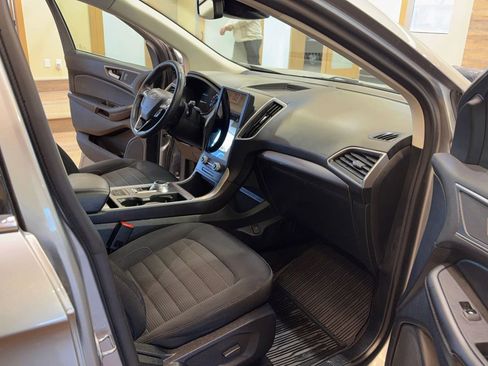 Used 2024 Ford Edge SEL w/ Cold Weather Package image 19