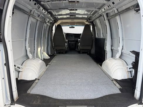 Used 2020 Chevrolet Express 2500 w/ Driver Convenience Package image 27