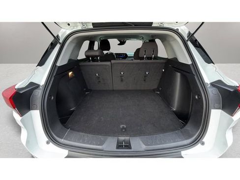 Used 2025 Chevrolet TrailBlazer LT AWD/4WD image 32