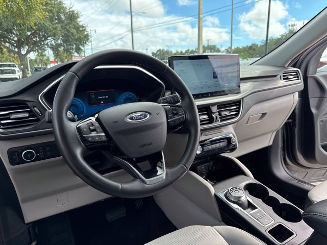 Used 2025 Ford Escape Platinum AWD/4WD image 22