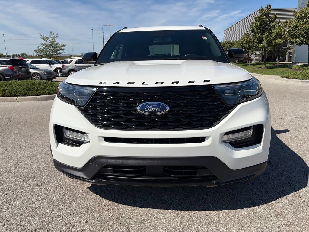 Used 2024 Ford Explorer ST-Line w/ Class IV Trailer Tow Package AWD/4WD image 2