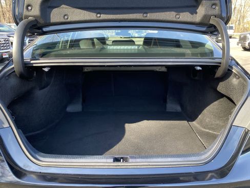 Used 2024 Toyota Camry SE image 18