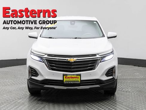 Used 2022 Chevrolet Equinox LT image 2