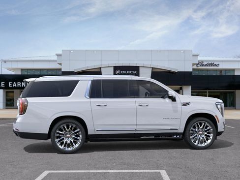 New 2026 GMC Yukon XL Denali image 7