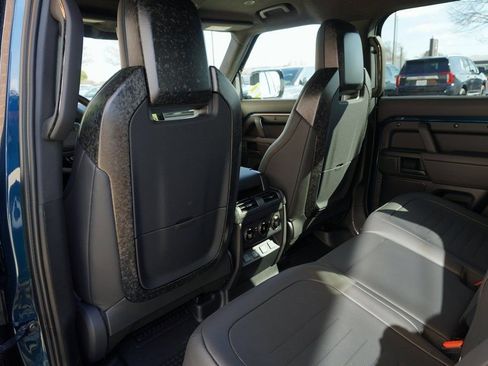 New 2026 Land Rover Defender 110 OCTA AWD/4WD image 32