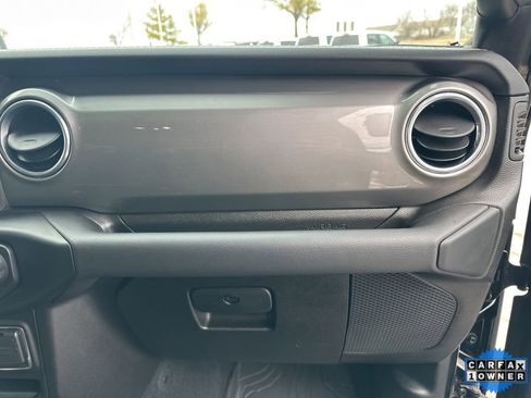 Used 2021 Jeep Wrangler Unlimited Sahara image 53