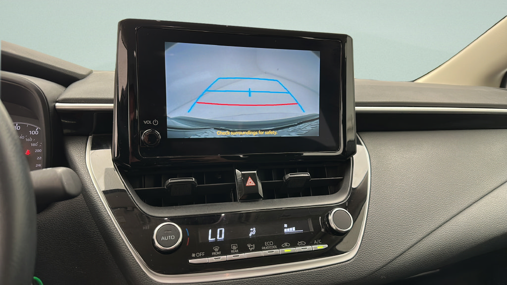 Used 2025 Toyota Corolla LE FWD image 17