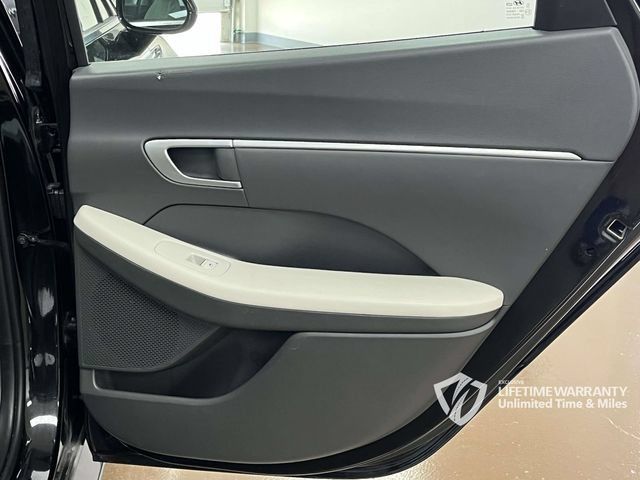 Used 2025 Hyundai Sonata SEL FWD image 24