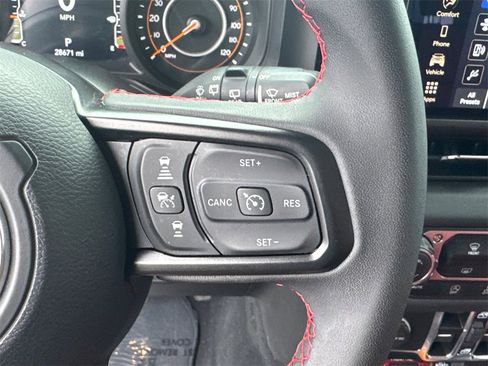 Used 2024 Jeep Wrangler Unlimited Rubicon image 27