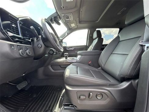 Used 2025 Chevrolet Silverado 1500 LTZ w/ Technology Package AWD/4WD image 11