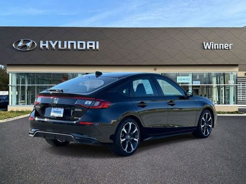 Used 2025 Honda Civic Sport Touring image 4