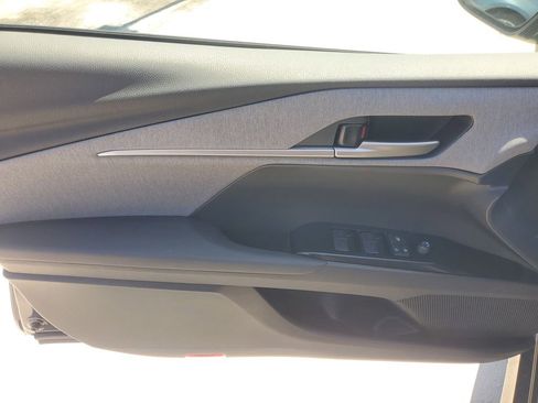 Used 2025 Toyota Camry LE w/ Convenience Package FWD image 17