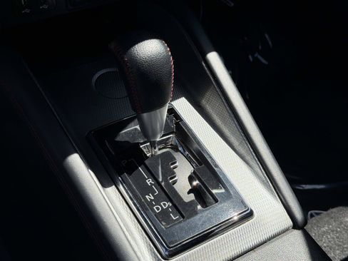 Used 2022 Mitsubishi Outlander Sport ES FWD image 11