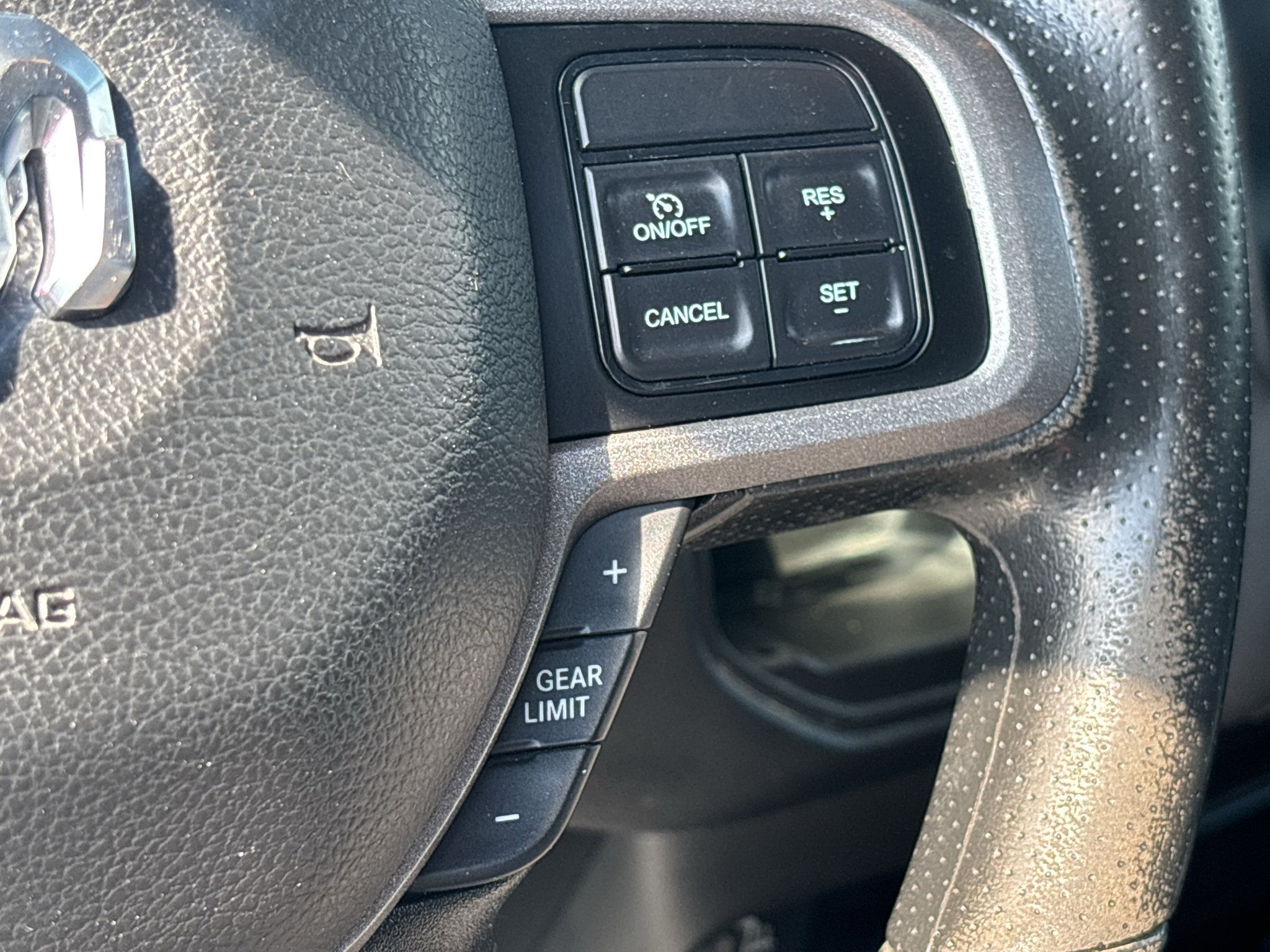 Used 2022 RAM 2500 Tradesman w/ Chrome Appearance Group AWD/4WD image 14
