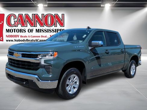 Used 2025 Chevrolet Silverado 1500 LT AWD/4WD image 1