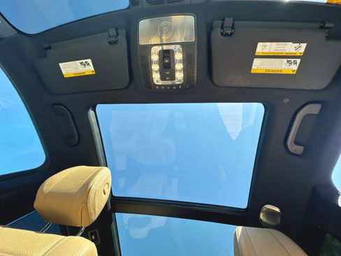 Used 2024 Mercedes-Benz GLS 450 4MATIC image 24