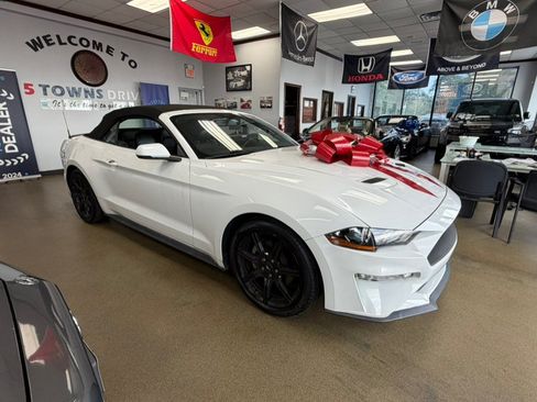 Used 2018 Ford Mustang Premium w/ Black Accent Package RWD image 20
