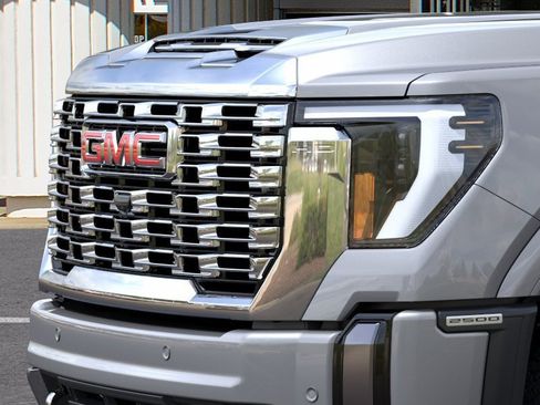New 2026 GMC Sierra 2500 Denali w/ LPO, Black Badging Package AWD/4WD image 13