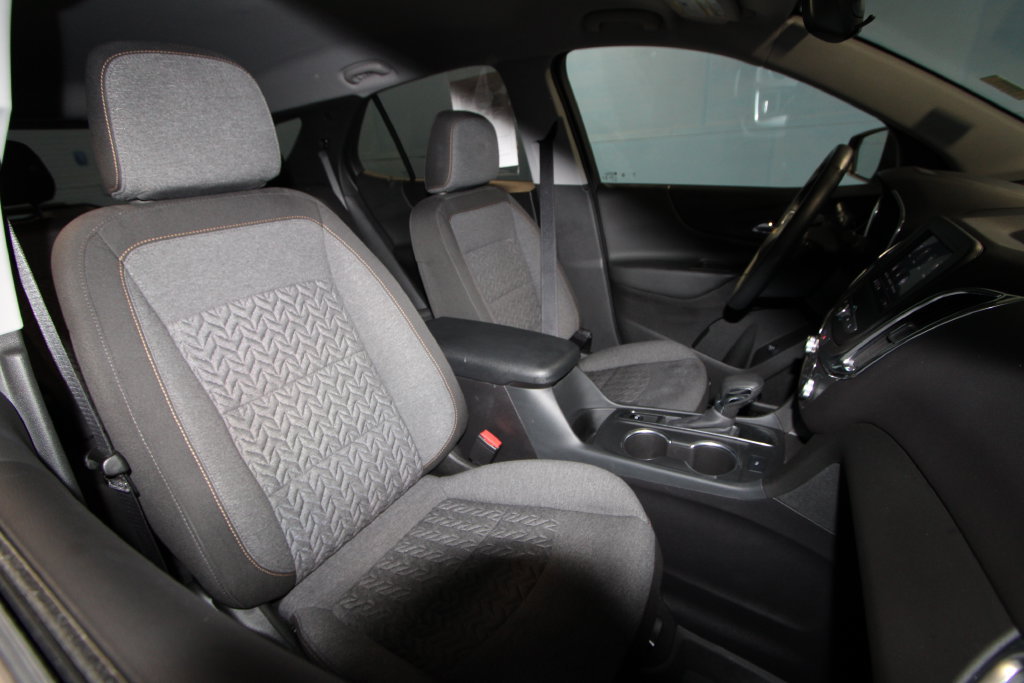 Used 2024 Chevrolet Equinox LT w/ LPO, Floor Liner Package FWD image 21