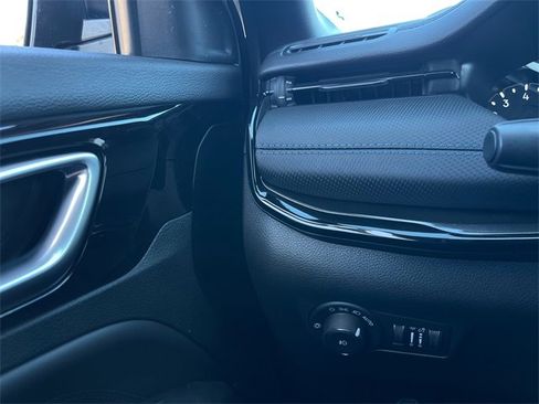 New 2026 Jeep Compass Limited image 19