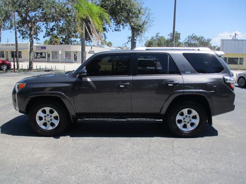 Used 2015 Toyota 4Runner SR5 Premium RWD image 5