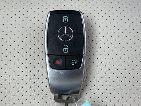 Used 2022 Mercedes-Benz GLE 350 4MATIC image 25