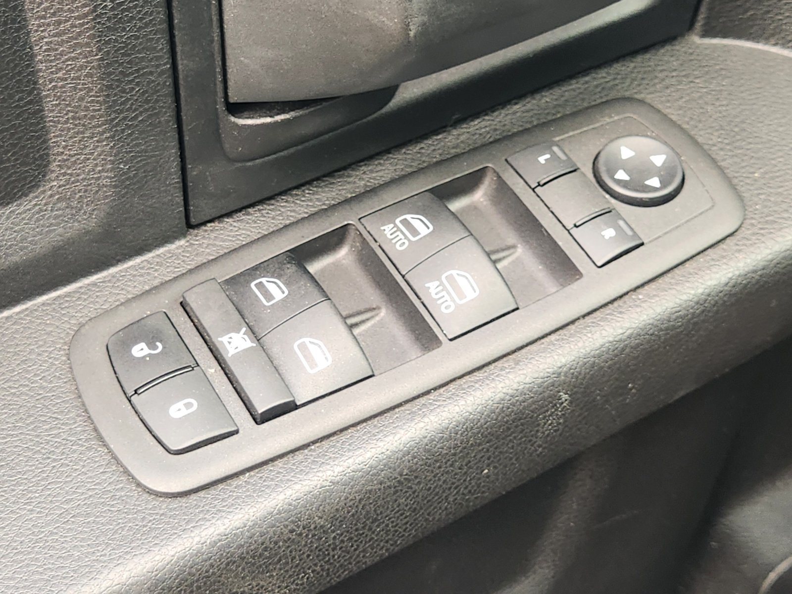 Used 2015 RAM 1500 Express w/ Popular Equipment Group RWD image 25