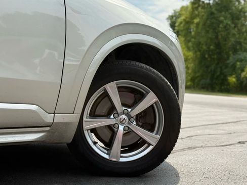 Used 2016 Volvo XC90 T5 Momentum image 48