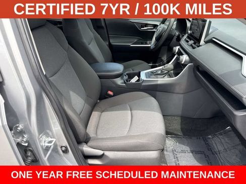 Used 2024 Toyota RAV4 XLE AWD/4WD image 9