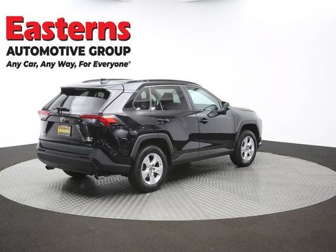 Used 2021 Toyota RAV4 XLE AWD/4WD image 40