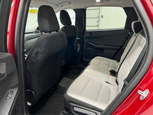 Used 2023 Ford Escape Active image 31