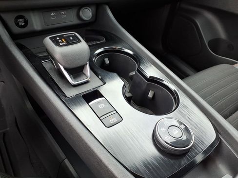 Certified 2025 Nissan Rogue SV AWD/4WD image 12