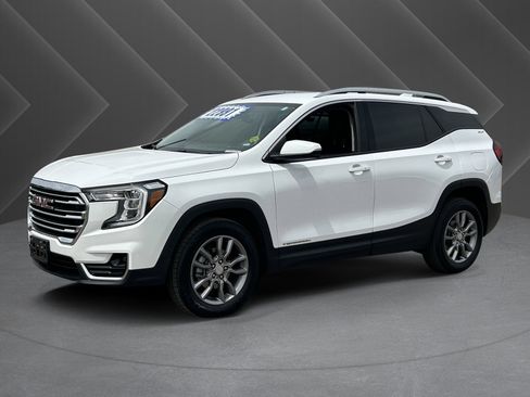 Used 2024 GMC Terrain SLT AWD/4WD image 35