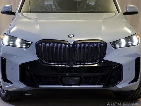 Used 2026 BMW X5 xDrive40i w/ M Sport Package image 8