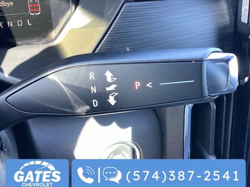 Used 2025 GMC Acadia Elevation image 33