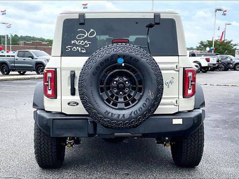 New 2026 Ford Bronco Outer Banks w/ Sasquatch Package AWD/4WD image 4