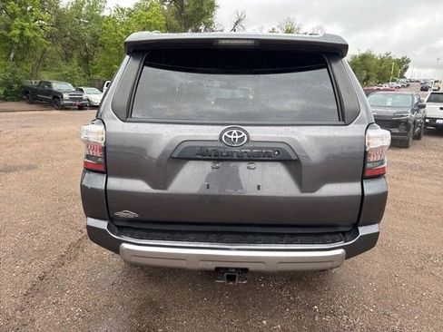 Used 2017 Toyota 4Runner TRD Off-Road AWD/4WD image 4
