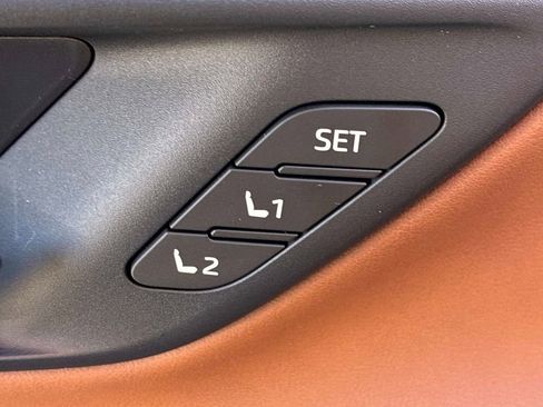 Used 2025 Toyota Crown Signia w/ Advanced Technology Package image 22