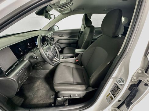 Used 2025 Hyundai Kona SEL FWD image 13
