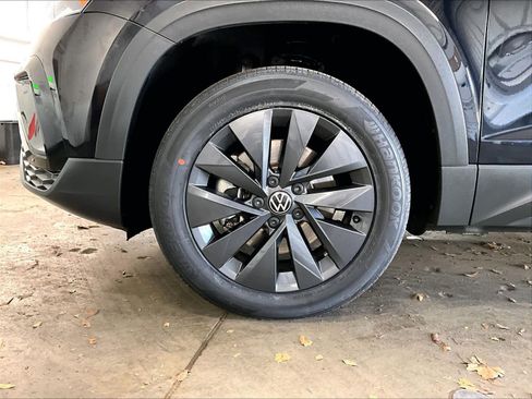 Used 2022 Volkswagen Taos S w/ IQ Drive S Package image 12