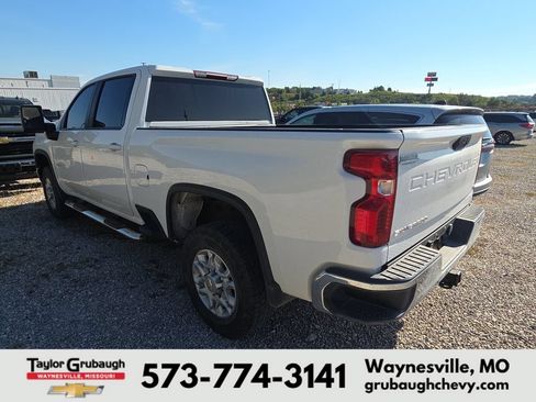 Used 2023 Chevrolet Silverado 2500 LT AWD/4WD image 4