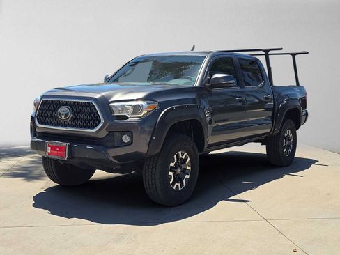 Used 2019 Toyota Tacoma TRD Off-Road w/ Technology Package AWD/4WD image 7