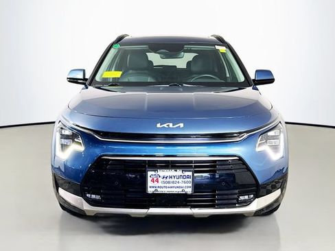 Used 2023 Kia Niro SX Touring FWD image 11