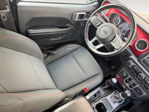 Used 2018 Jeep Wrangler Unlimited Rubicon AWD/4WD image 15