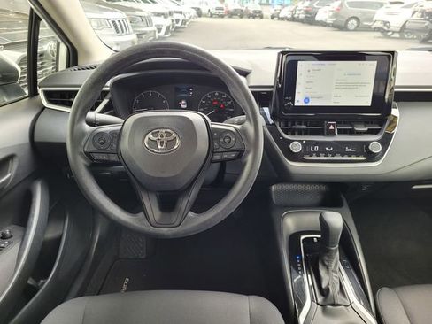 Used 2023 Toyota Corolla LE w/ LE Convenience Package FWD image 7