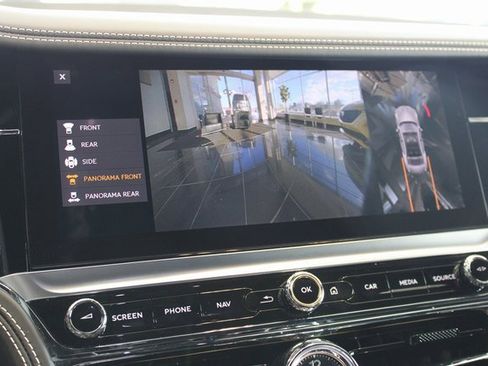 Used 2022 Bentley Flying Spur V8 image 30